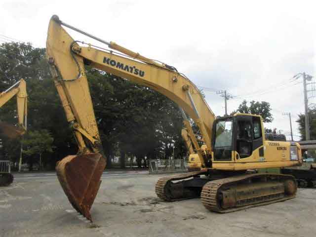 KOMATSU EXCAVATOR